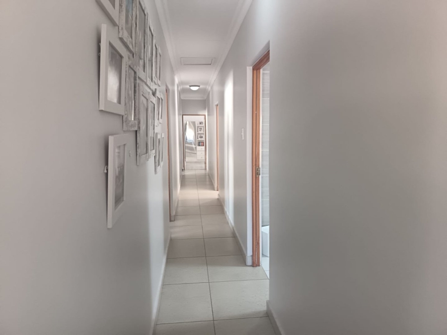 4 Bedroom Property for Sale in Hillcrest Northern Cape